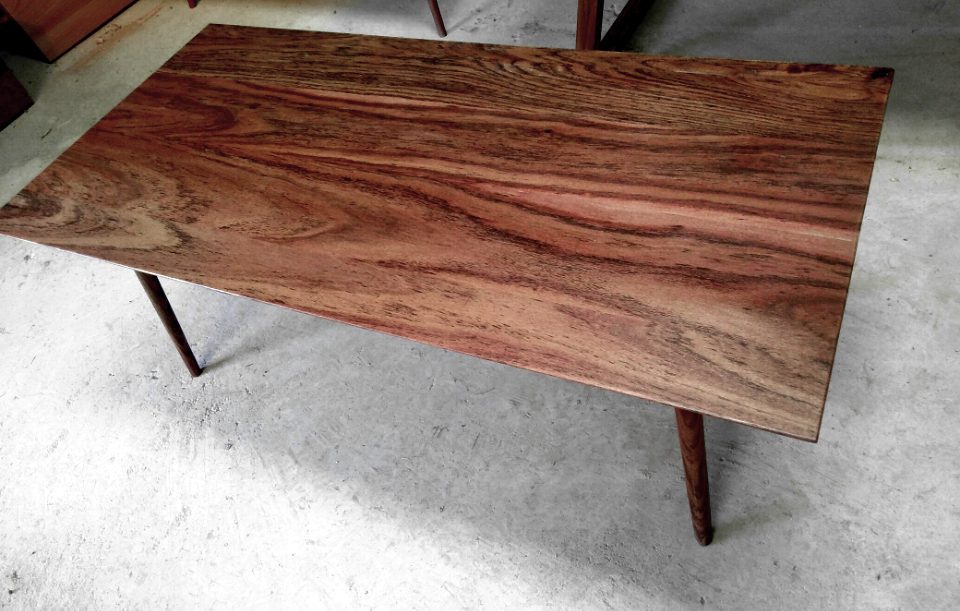 Coffee table distinctive wood grain